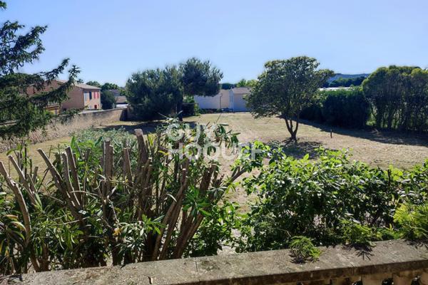 Carpentras (quartier recherché) - Maison 5 pièces de 130 m² - Jardin - Garage - Terrain constructible et piscinable