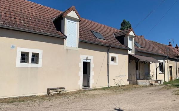 Immeuble à vendre    4 pièces • 115 m2 Saint-Éloi