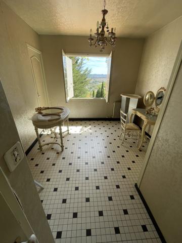 Villa 7 pièce(s) 4 chambre(s) 150 m²