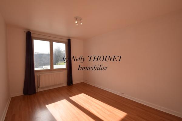 La Roche-Blanche (63670) Dépt.63, LA ROCHE BLANCHE, MAISON de plain pied, 94m2, véranda, garage, terrasse et terrain de 1233 m2