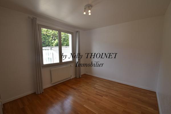 La Roche-Blanche (63670) Dépt.63, LA ROCHE BLANCHE, MAISON de plain pied, 94m2, véranda, garage, terrasse et terrain de 1233 m2