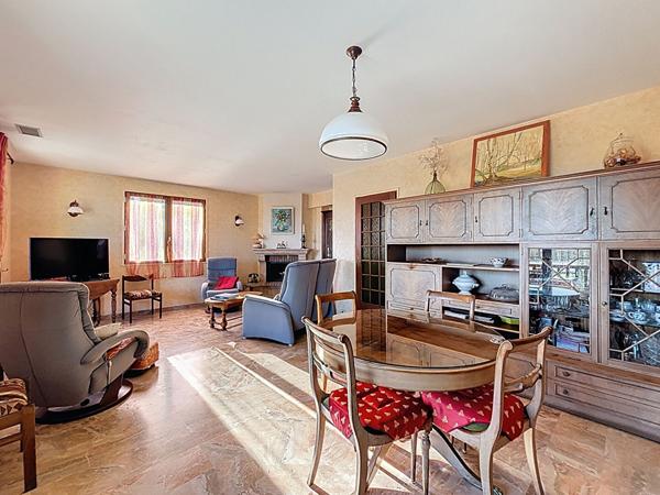 Maison familiale à Meximieux 100m2 sur sous sol complet, vue dégagée, terrain 1108m2