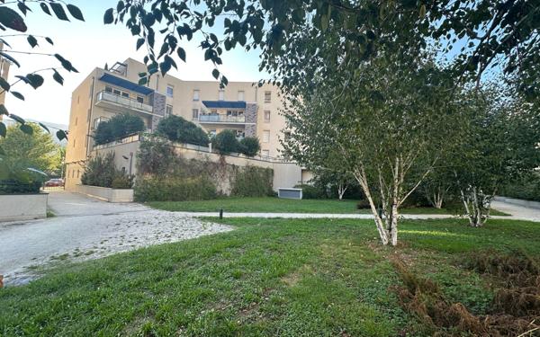 Appartement à vendre    3 pièces • 80,51 m2 Saint-Égrève