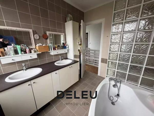 Maison Delplanque 4 chambres avec jardin, secteur recherché de Wasquehal