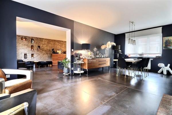 Maison spacieuse avec jardin, piscine et garage
