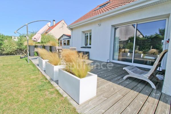 Maison à vendre - Wimereux - 5 pièces - jardin - garage - stationnement - 637 m²
