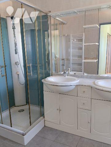 MAISON de 85 m² RENOVEE sur 932 m² de TERRAIN