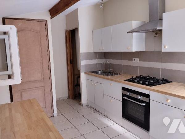 MAISON de 85 m² RENOVEE sur 932 m² de TERRAIN