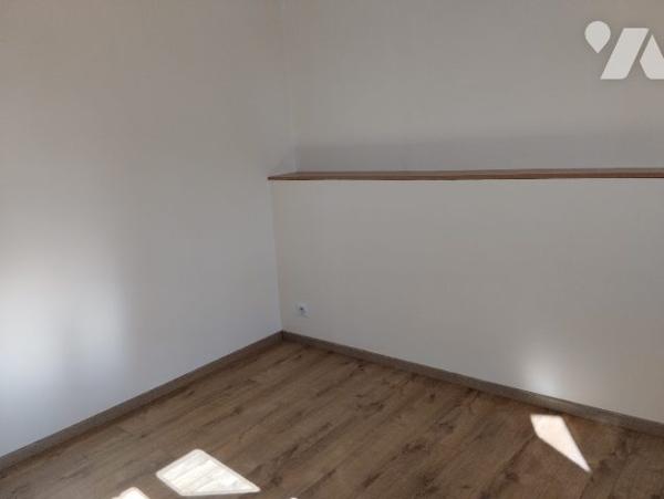 MAISON de 85 m² RENOVEE sur 932 m² de TERRAIN