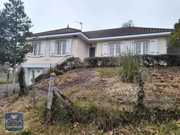 Maison à louer 4 pièces 86.51m² Saint-Just-le-Martel (87590)