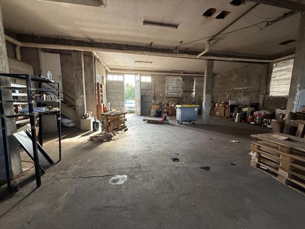 LOCAL A USAGE D'ENTREPOT AVEC VISIBILITE A CARCASSONNE