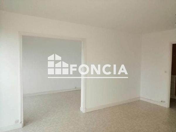 Location Appartement 3 pièces 78.4 m² - 110 118 AVENUE HENRI CARETTE Wattrelos 59150