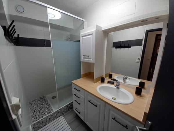 Location de vacances                                                      Appartement
                        
                     3 pièces                      42 m2                     à Mimizan
