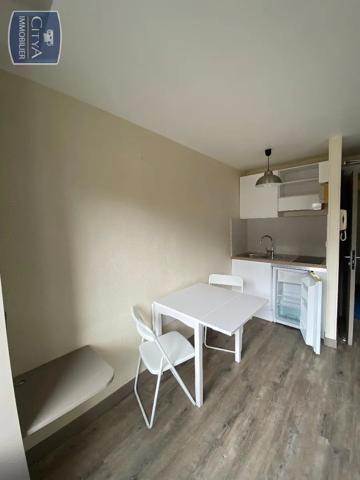 Appartement à louer 1 pièce 18.25m² Poitiers (86000)