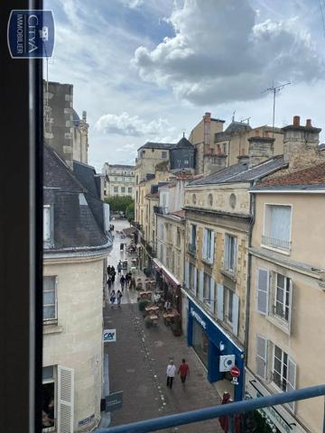 Appartement à louer 1 pièce 18.25m² Poitiers (86000)