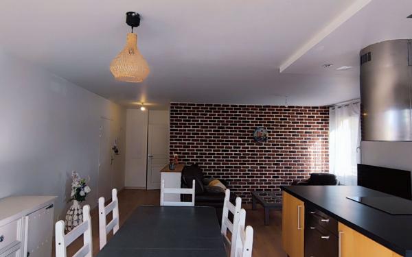 Appartement à vendre    3 pièces • 65 m2 Marignane