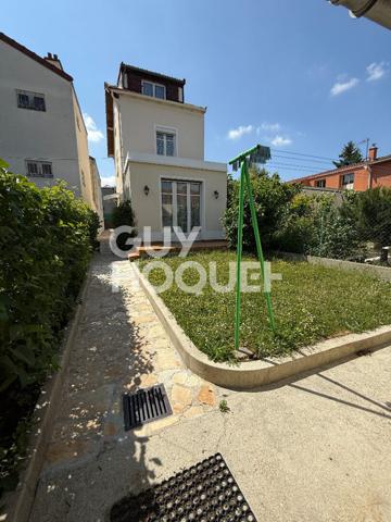 Charmante maison avec jardin et atelier, proche de toutes commodités
