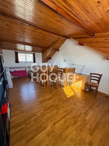 Charmante maison avec jardin et atelier, proche de toutes commodités