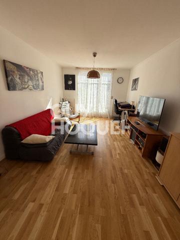 Charmante maison avec jardin et atelier, proche de toutes commodités