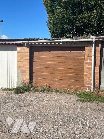 EN EXCLUSIVITE A VENDRE à BAILLEUL dans le NORD (59) : MAISON DE VILLE MITOYENNE PROCHE CENTRE-...