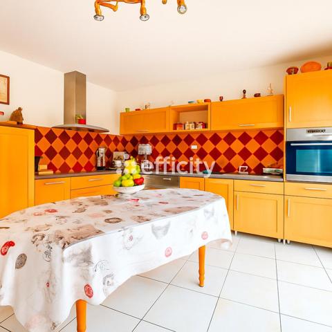 Maison 5 pièces - 121 m²