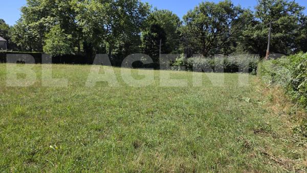  Terrain à bâtir de 1460 m² à Montredon-Labessonnié (Tarn)