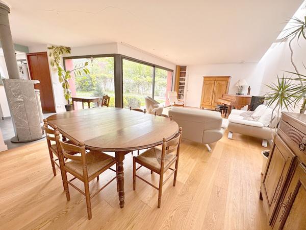 Viroflay - Quartier Pasteur - Maison moderne et écologique avec studio indépendant possible €1 350 000 ** - Référence 664-Com