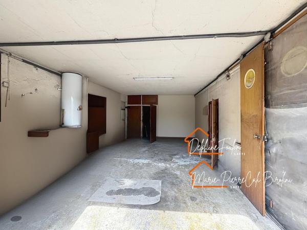 Maison de village avec garage