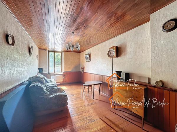 Maison de village avec garage