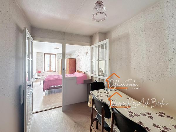 Maison de village avec garage