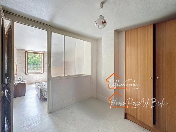 Maison de village avec garage