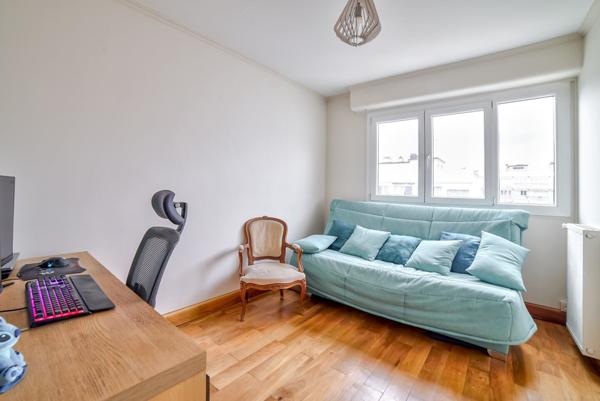 Asnières 5 pièces 93m² avec balcon et box