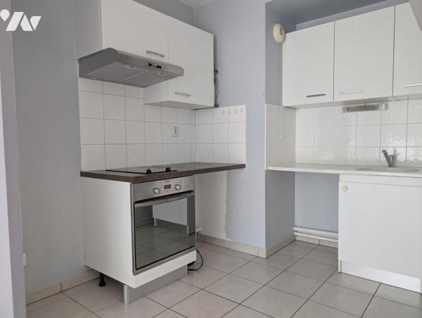 VILLEURBANNE / APPARTEMENT T2 43m² AVEC BALCON  + CAVE + GARAGE