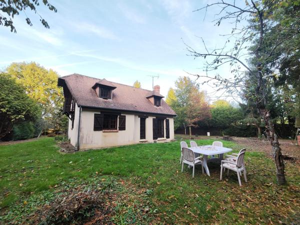 Agréable maison à rafrachir sur sous-sol complet