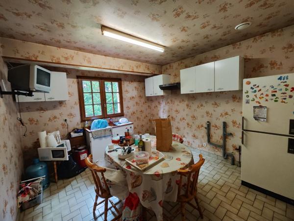 Agréable maison à rafrachir sur sous-sol complet