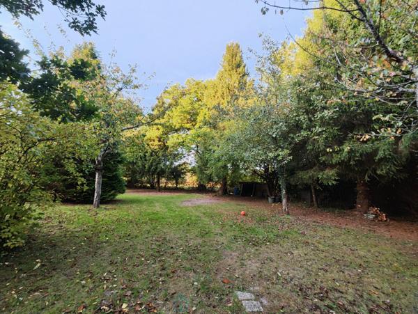 Agréable maison à rafrachir sur sous-sol complet