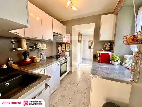 Appartement 3 pièces 60 m2,  2 balcons, 2 parkings privatifs, sans charges de copropriété