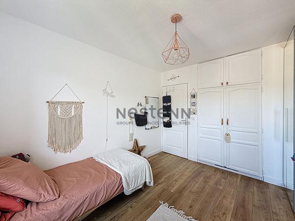 Maison T4 de 110m2 sur un terrain de 240m2- Double box fermé - SECTEUR LA VALENTINE