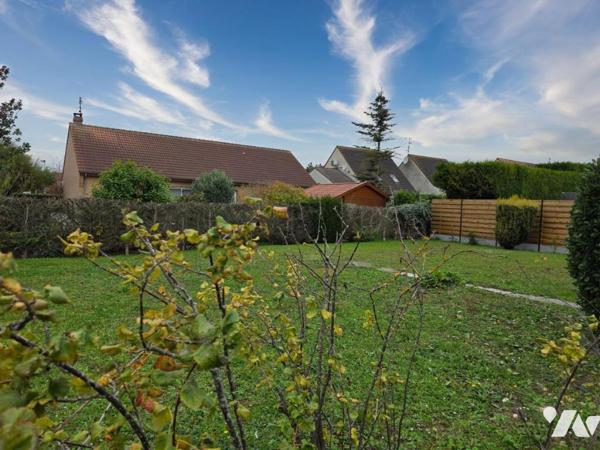 Plain pied une mitoyenneté avec sous sol complet