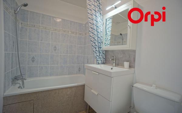 Immeuble à vendre    8 pièces •  Bernay