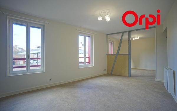 Immeuble à vendre    8 pièces •  Bernay