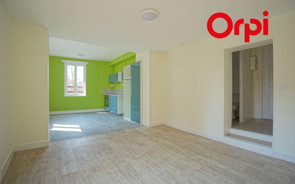 Immeuble à vendre    8 pièces •  Bernay