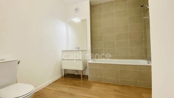 QUIMPER (29) Appartement de type 2 de 45.16 m² habitable - Balcon - 1 place de parking souterrain.