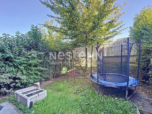 A vendre appartement 3 pièces avec double jardin dans secteur calme et pavillonnaire proche des transports et des commodités