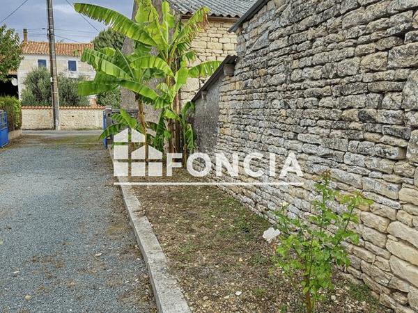 Location Maison 4 pièces 93 m² - 333 RUE DES ECOLES Epannes 79270