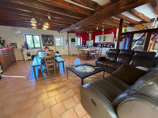 Maison à BALLON-SAINT MARS, 72290 - 6 pièces 151m²
