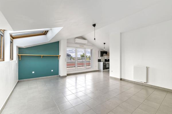 Appartement Bègles 4 pièces avec terrasse de 100 m2 et 2 places de parking