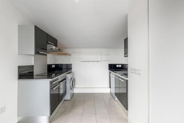 Appartement Bègles 4 pièces avec terrasse de 100 m2 et 2 places de parking