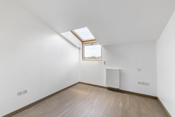 Appartement Bègles 4 pièces avec terrasse de 100 m2 et 2 places de parking