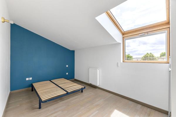 Appartement Bègles 4 pièces avec terrasse de 100 m2 et 2 places de parking